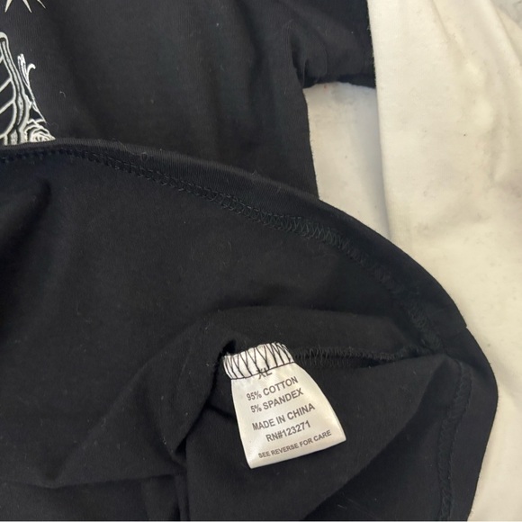 Cult Favorite Long Sleeve Top Twofer Womens XL Eternal Balance Bead Jewel Emo​ - Picture 6 of 6